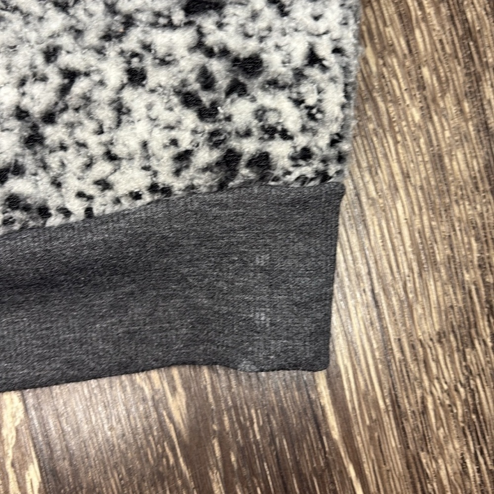 Express One Eleven Gray Sherpa Fleece woman's Sweater size XS - Picture 3 of 5